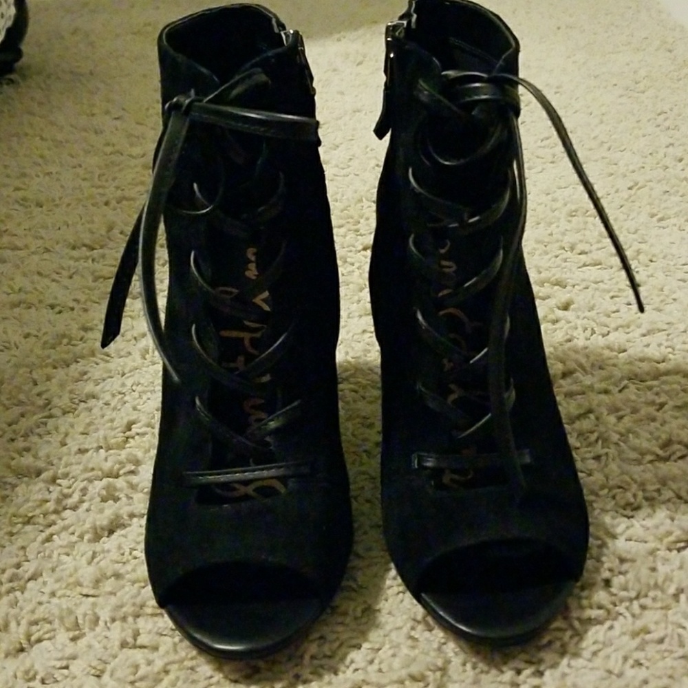 Sam Edelman YVIE lace up boots ACCEPTING OFFERS